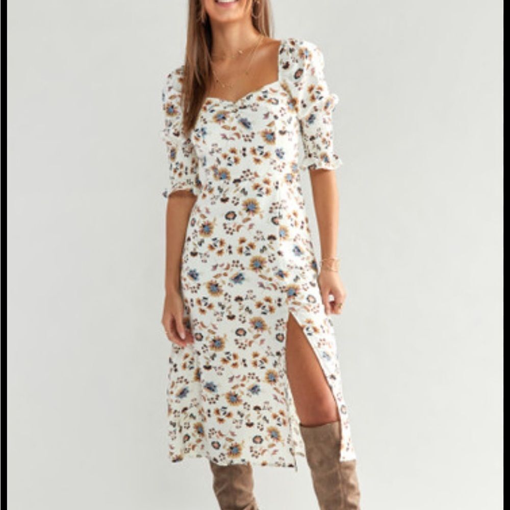 Mi Amor Madalina Floral Front Slit Midi
Dress M